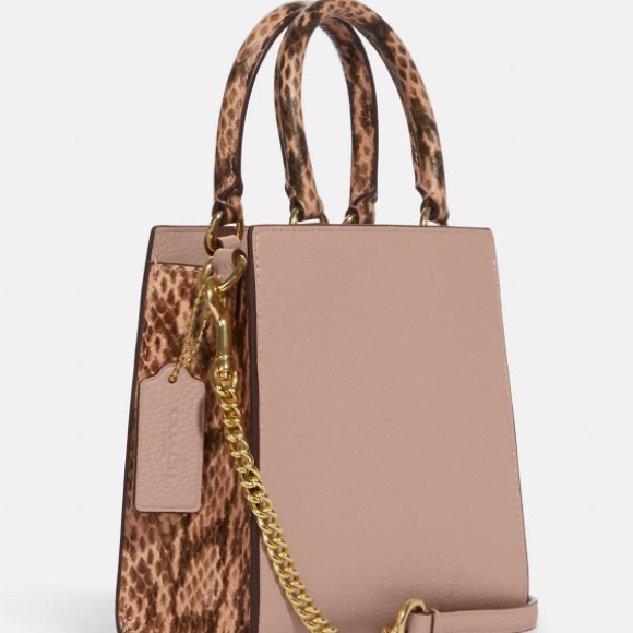 ❌❌SOLD❌❌Coach Mini Pepper Crossbody - Picture 2 of 4